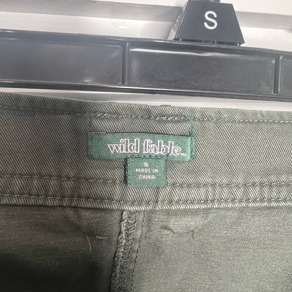 Wild Fable Y2K Mini Cargo Skirt Size Small - Picture 3 of 3